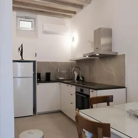 Dolce Ermoupolis Ii *